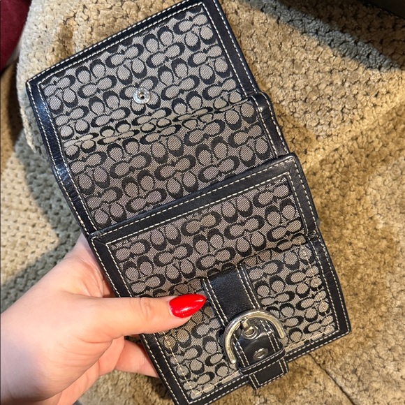 Black COACH Patterned Wallet - Picture 3 of 4